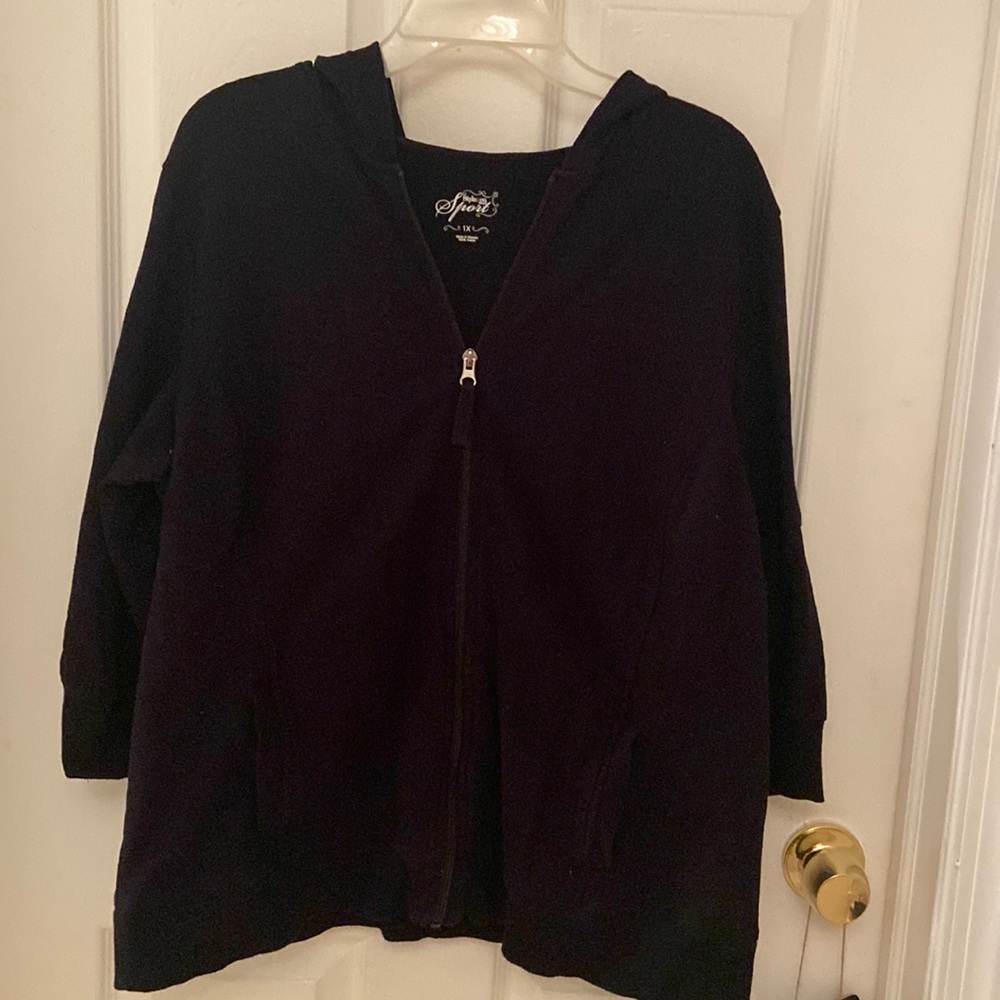 Black 3/4 light hoodie